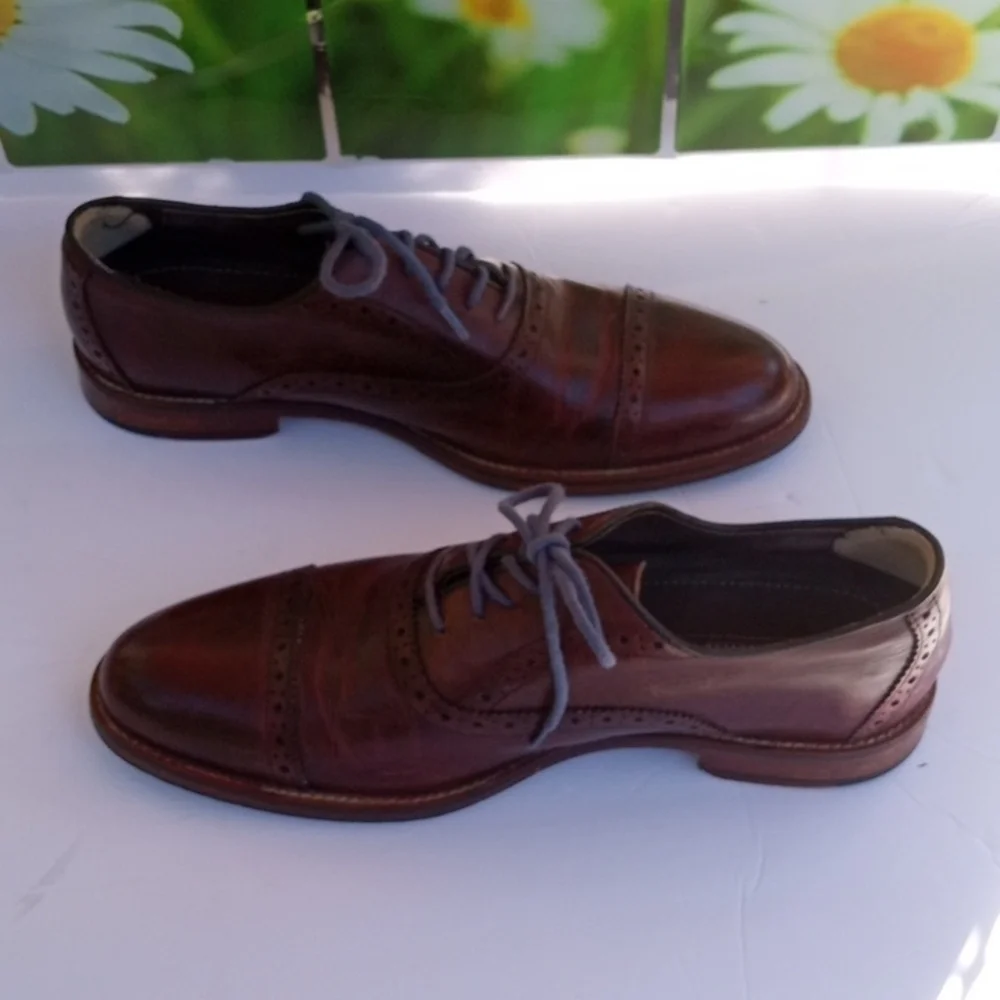 Aston Grey Men's leather Oxfords, 9.5,  Burgundy Brown, Pre-owned